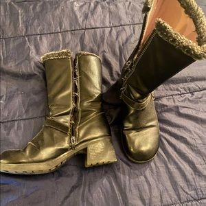 Women’s leather boots